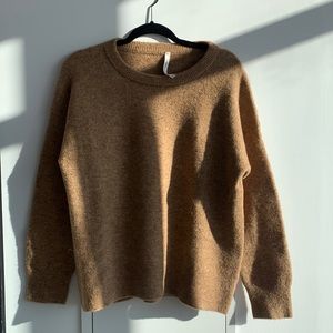 Aritzia Babaton Camel Crewneck Sweater